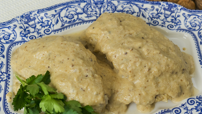 Pollo en Salsa de Almendras