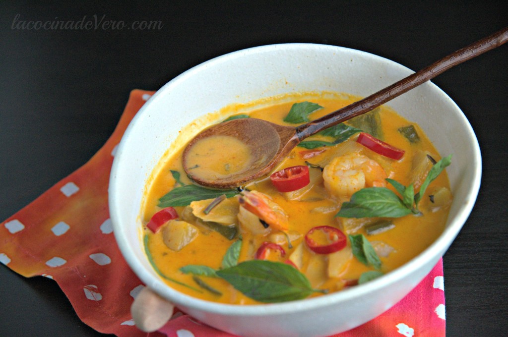 Curry de piña y camarones