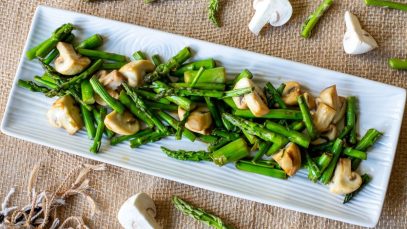 Salteado de Champiñones y Espárragos
