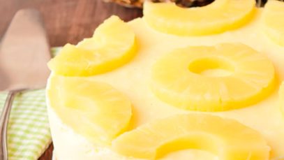 Tarta de piña con crema pastelera